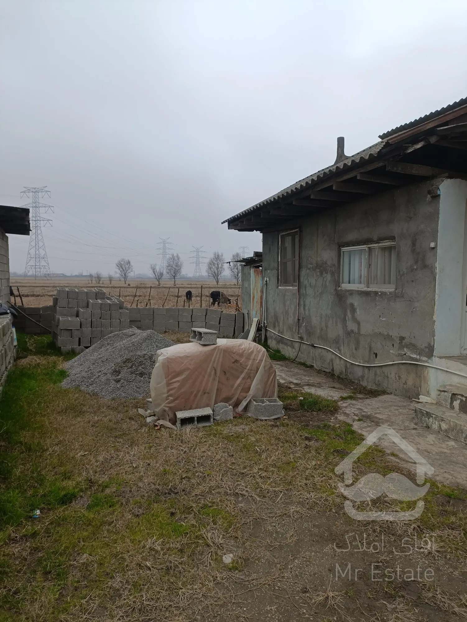 خانه و محوطه ساحلی