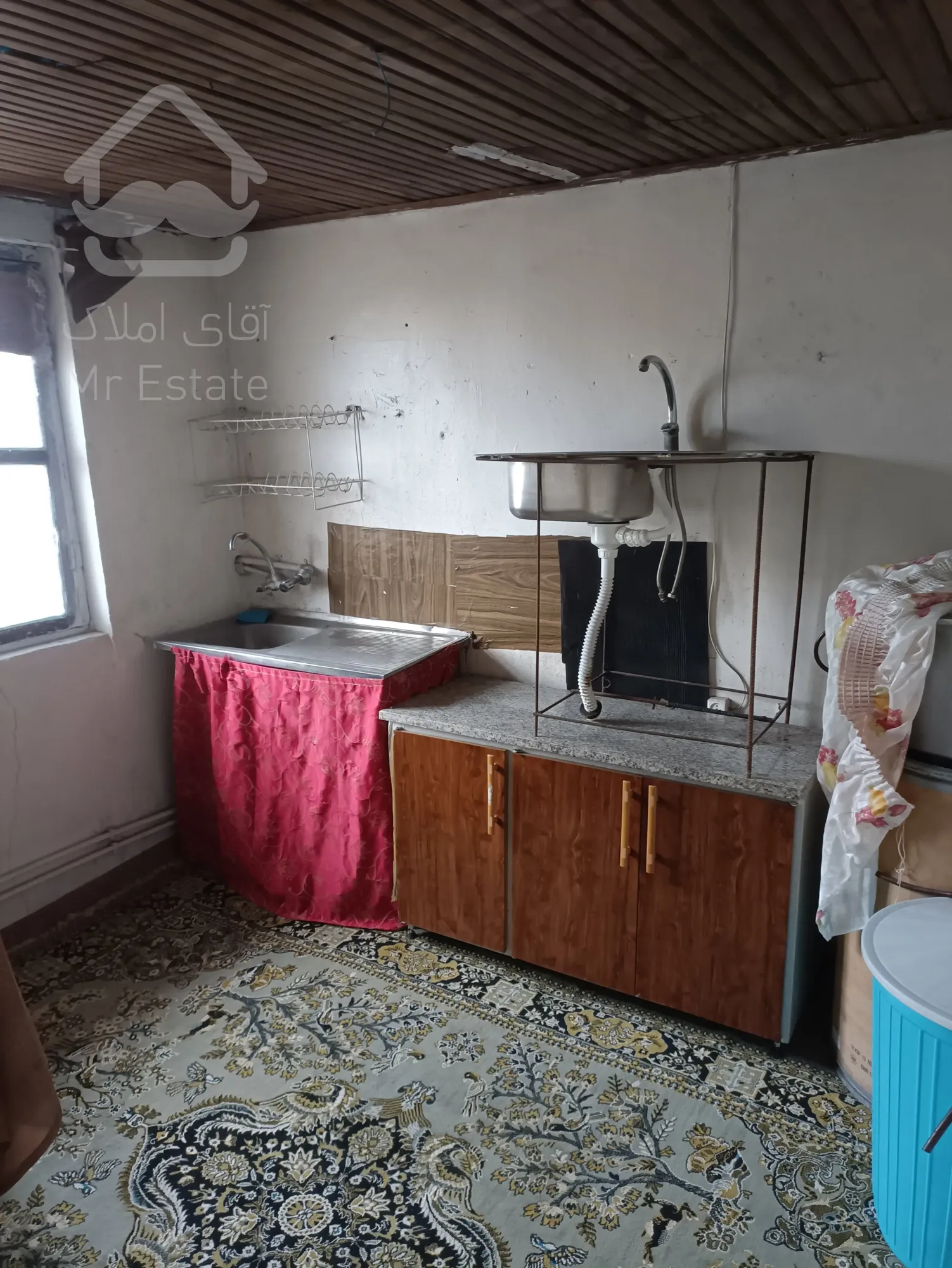 خانه و محوطه ساحلی