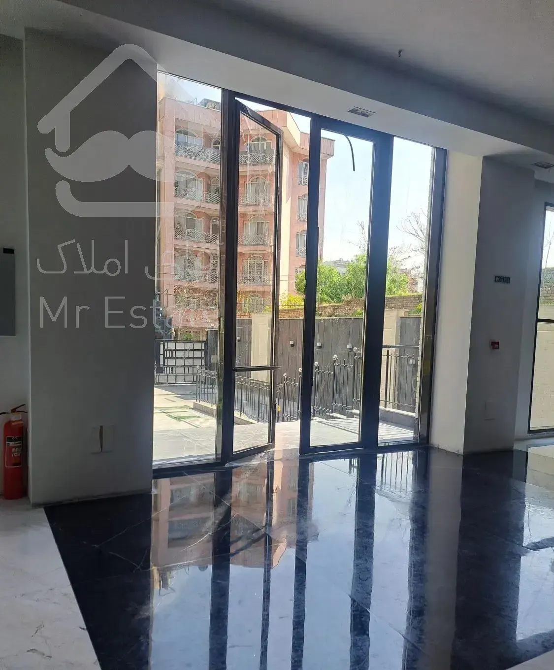 چـهارصــد وچهــل متــر سوئـیت مجـزا