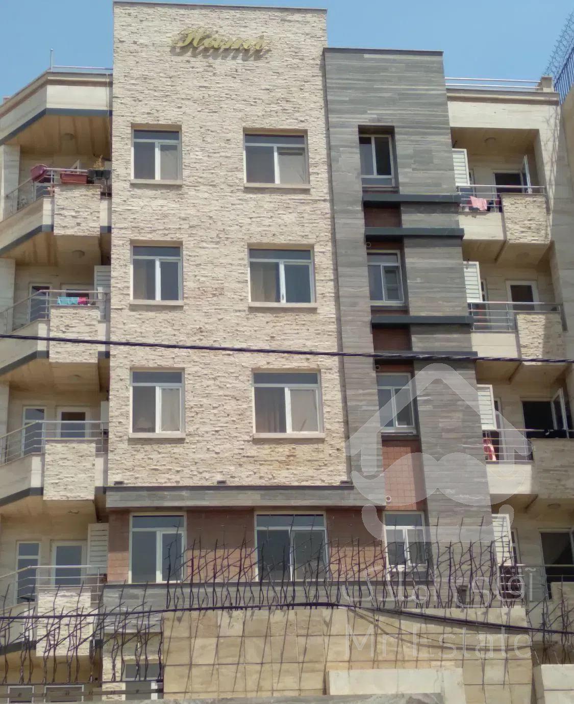 ۸۷ متر ۲ خواب / سالن پرده خور / ۲ واحدی ۱۰ ساله