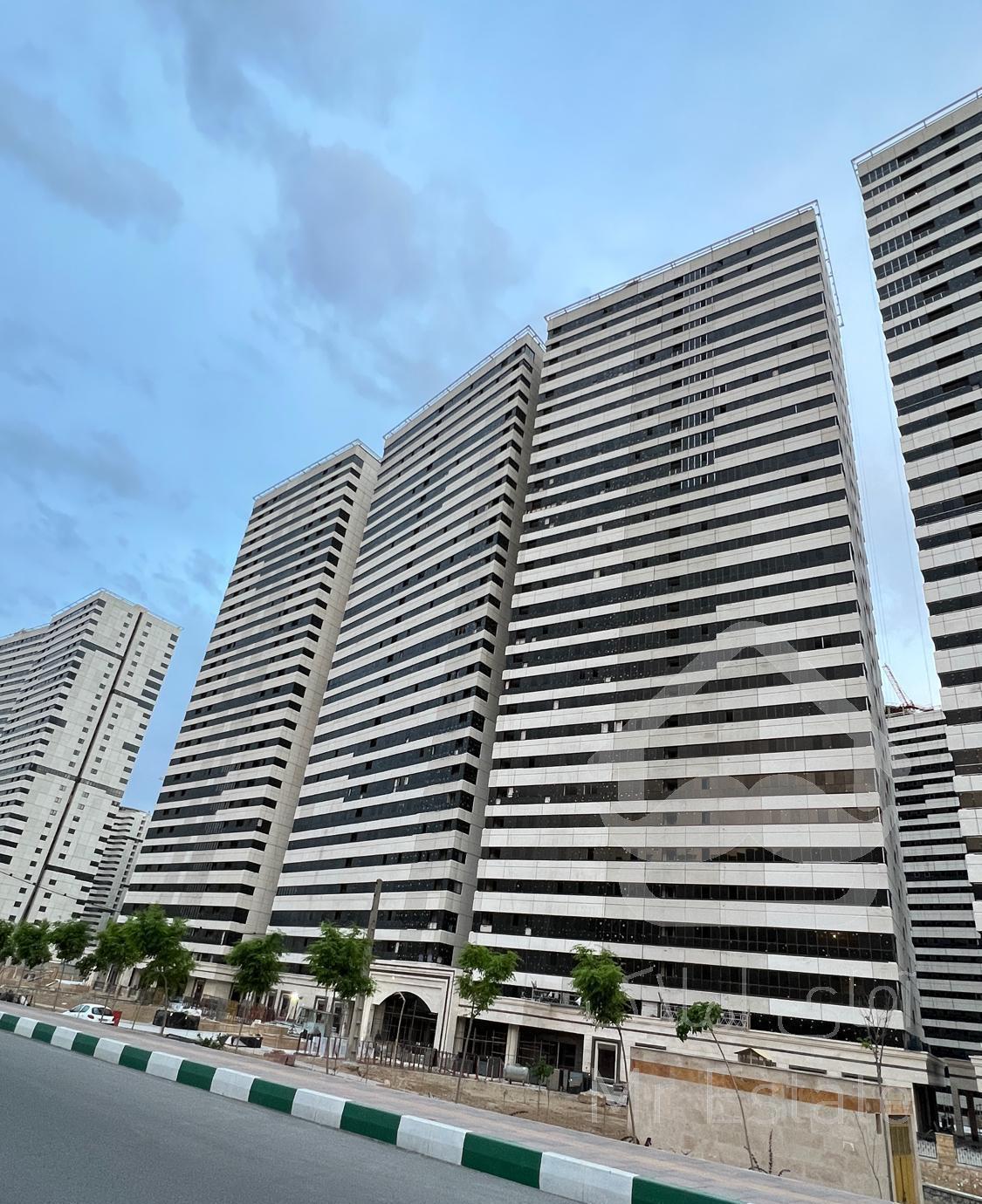 فروش واحد ۱۲۵متری در خرازی بلوک نیرو قدس