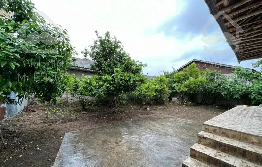 خانه خاطره های نوستالژی با محوطه بزرگ