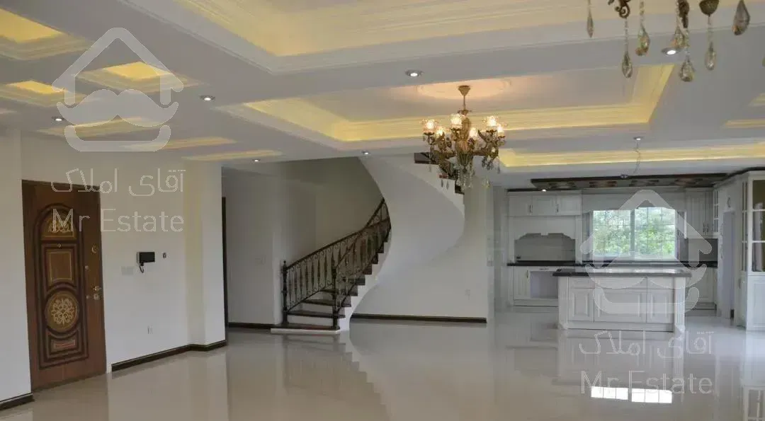 فروش ویلا ۷۰۰متری در محوطه ۱۰۰۰متری