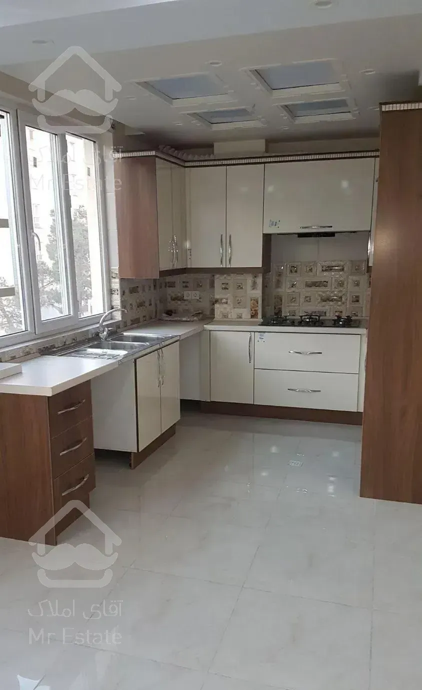 آپارتمان ۱۰۶  متری مفتح جنوبی