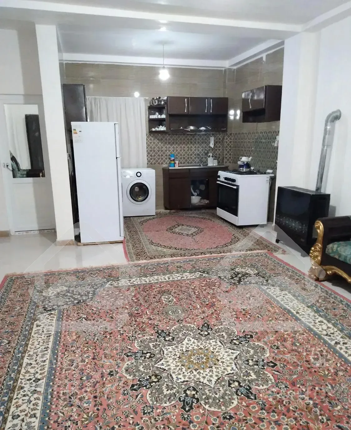 واحد دوخوابه نزدیک جنگل بدون واسطه