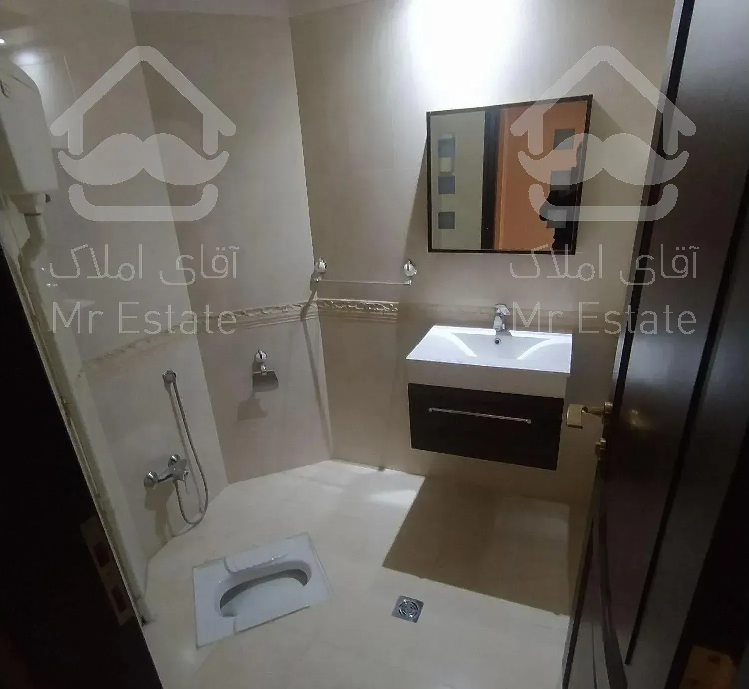 آپارتمان ۸۵ متری / ۲ خواب /دو قدمی پارک