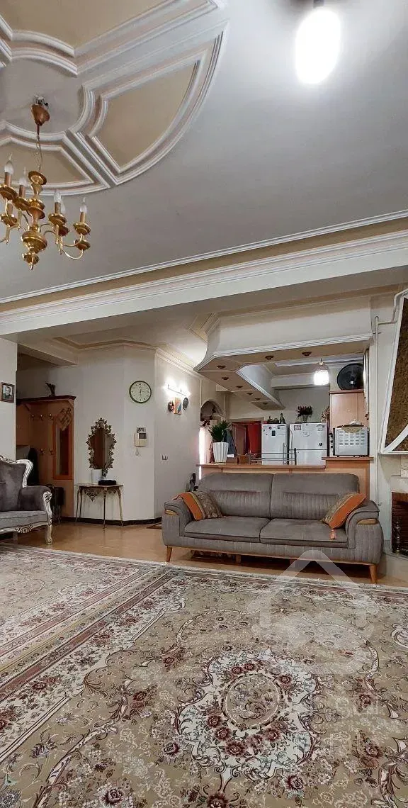 آپارتمان 98 متری در مرکز شهر دسترسی عالی