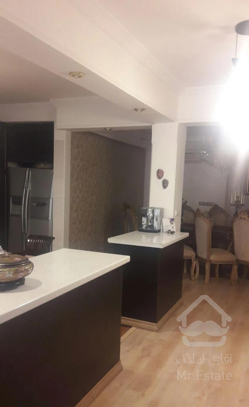 آپارتمان۲۰۰متر۳خوابه شیک،تاپ لوکیشن نیاوران