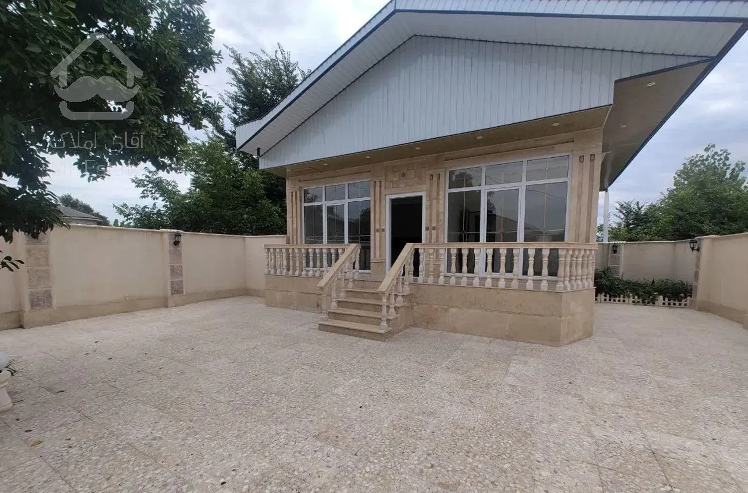 ویلای زمین 200متر بنا 85نزدیک به شهر