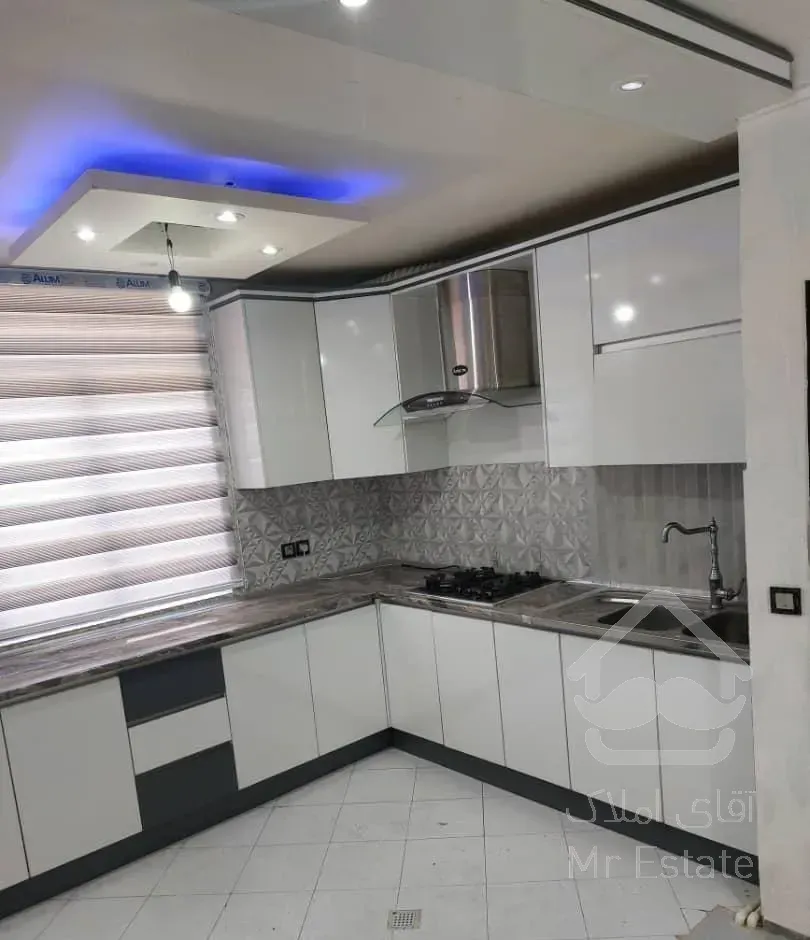 ۵۲ متر فول امکانات بسیار خوش نقشه