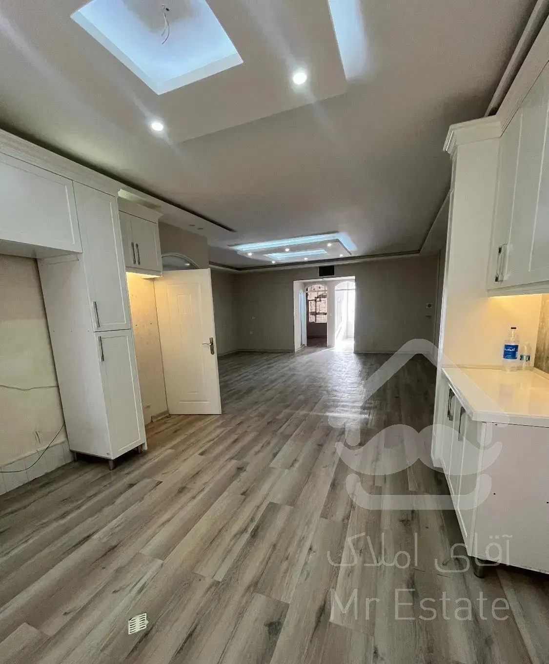 ۳۰۰ متر ویلایی دربست/مسکونی دفترکار/جلال آل احمد