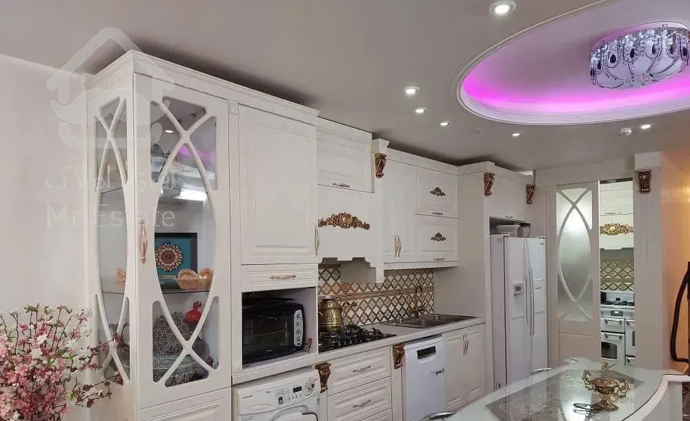 95 متری سالاریه غرق نور