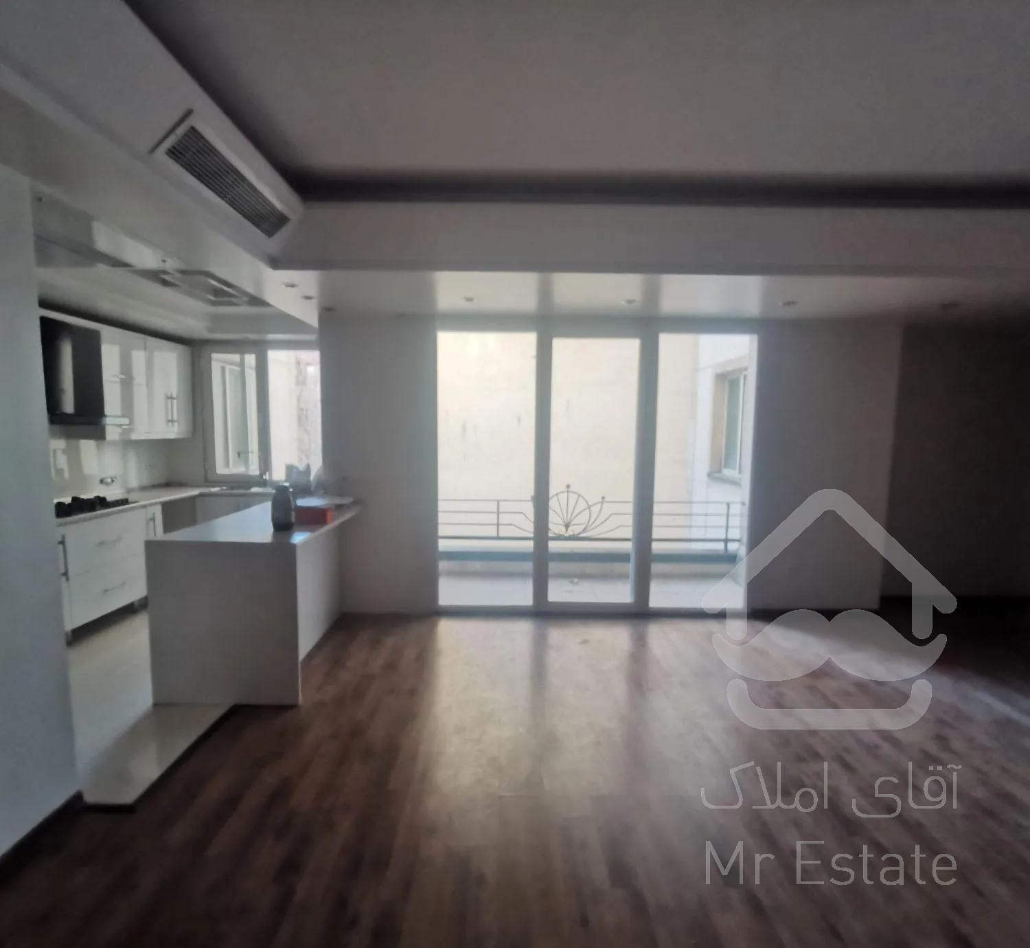 ۱۲۸ متر۲خواب برج باغ  (فرمانیه غربی)