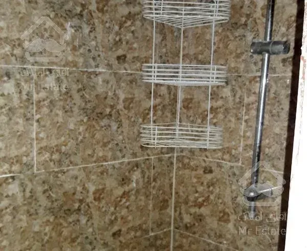 ۲۰ متری انقلاب زنبق ۳