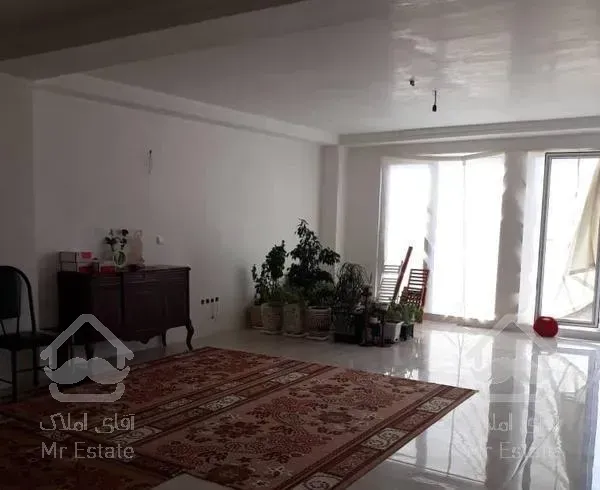 اپارتمان ۳خوابه بر خیابان اصلی راه اهن کلید نخورده