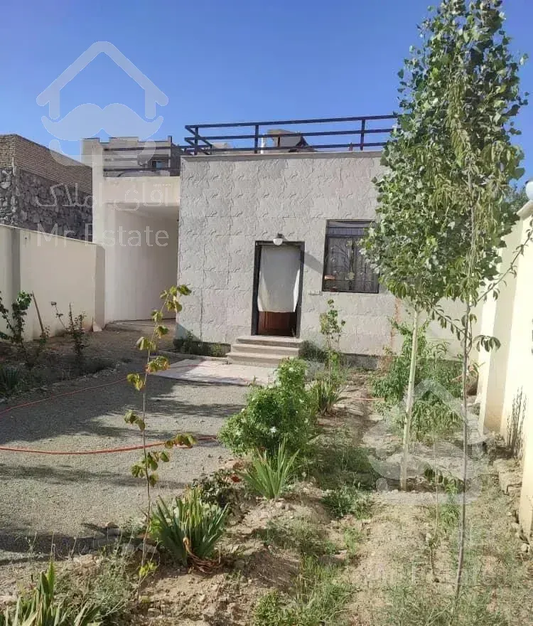 باغچه با ۶۵ متر بنا گیلاوند