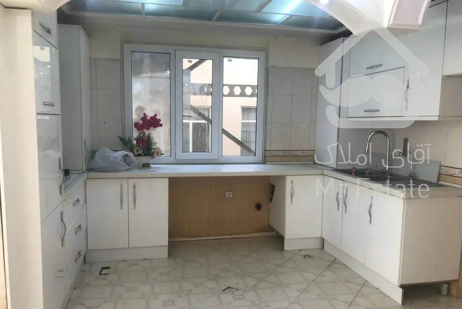 ۵۴متر/سالن پرده خور/پارکینگ دار