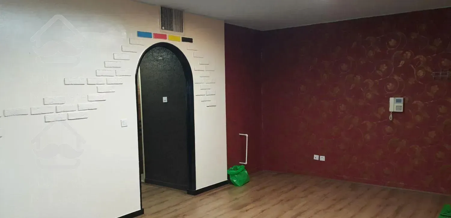 آپارتمان ۶۵ متری موقعیت اداری قابل سکونت، ولیعصر