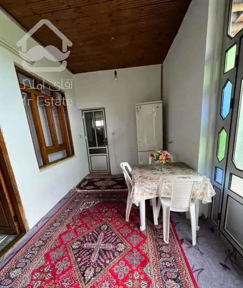 خانه خاطره های نوستالژی با محوطه بزرگ