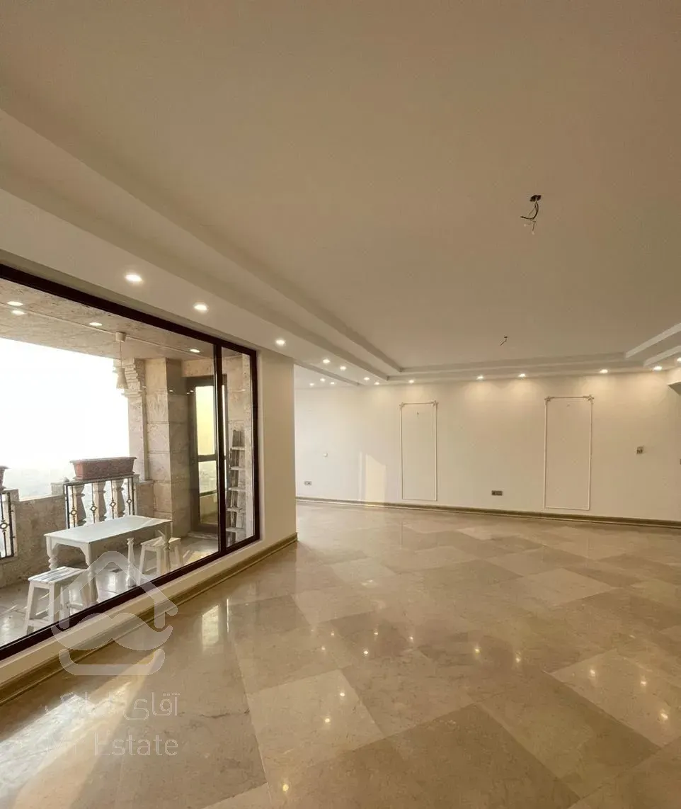 آپارتمان ۱۶۰ متری، آجودانیه، با ویوی بی نظیر و خاص