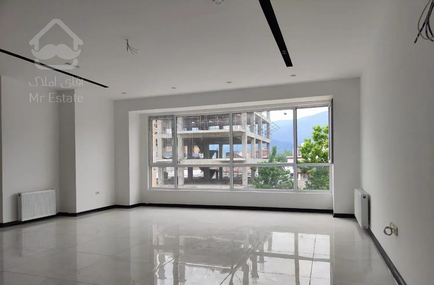 ۱۱۲ متر نوساز  ، مستردار ، خوش نقشه