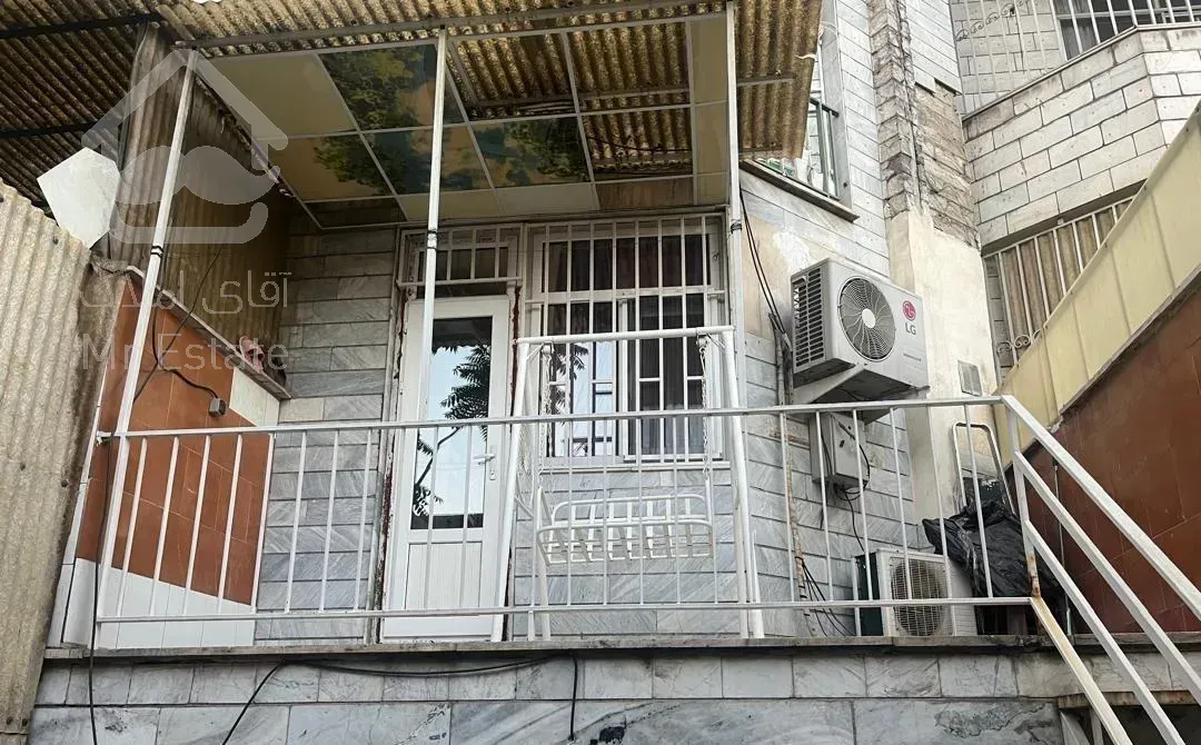 آپارتمان ۵۷ متری میدان حر ۲۰ متر حیاط اختصاصی