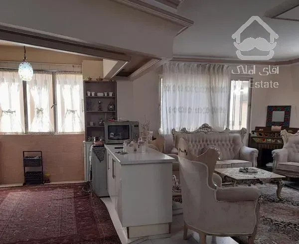 نزدیک درختی 105متری