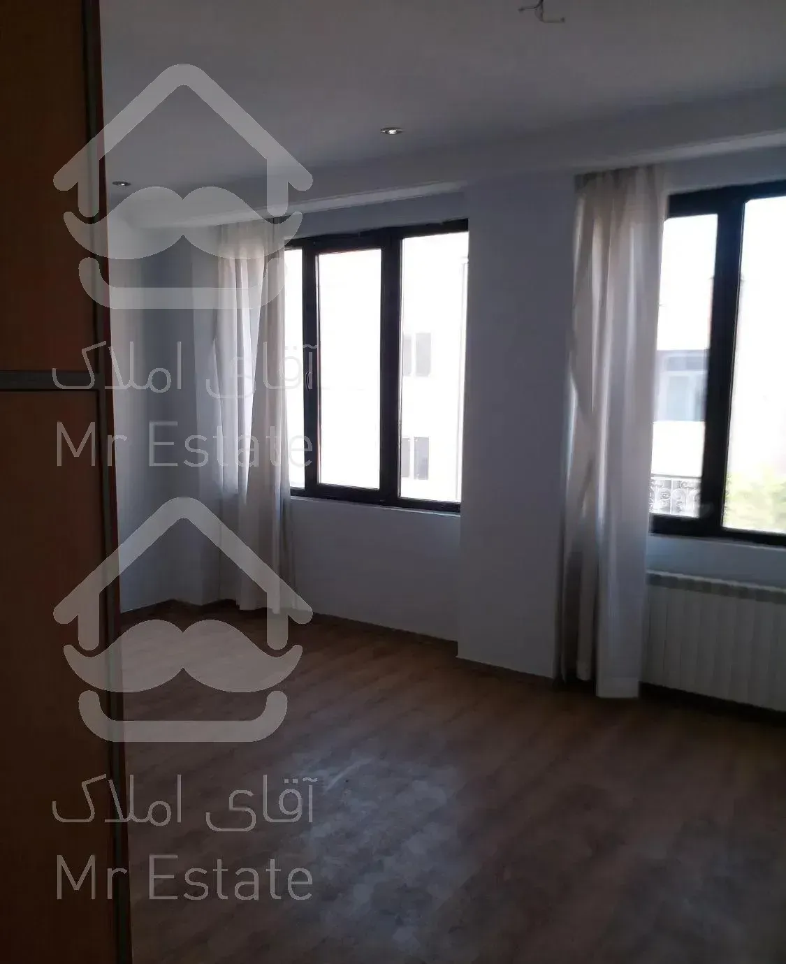 ۳ طبقه آپارتمان  جنوبی   یکجا  دهکده المپیک