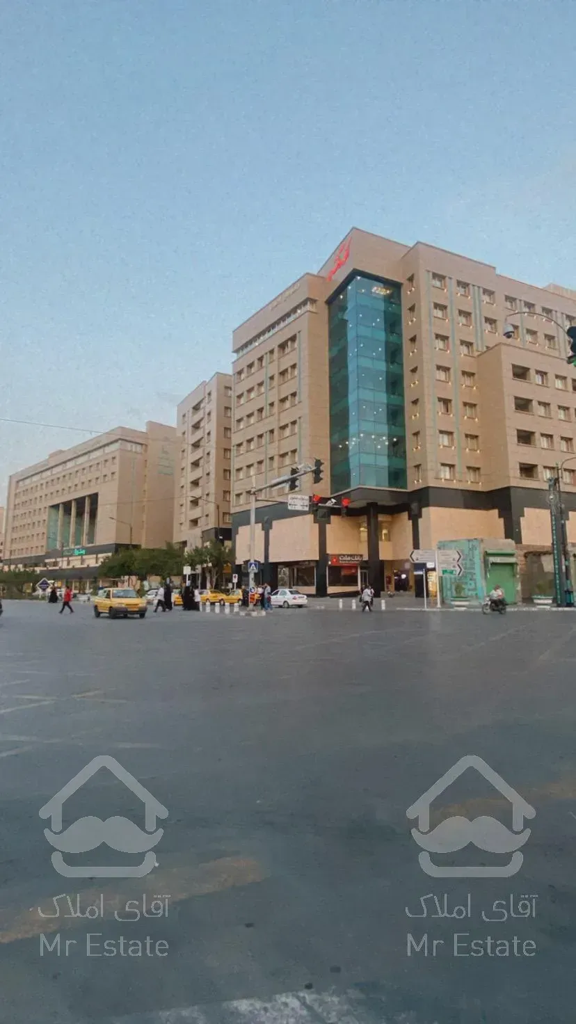 مجتمع هتلی حیات شرق