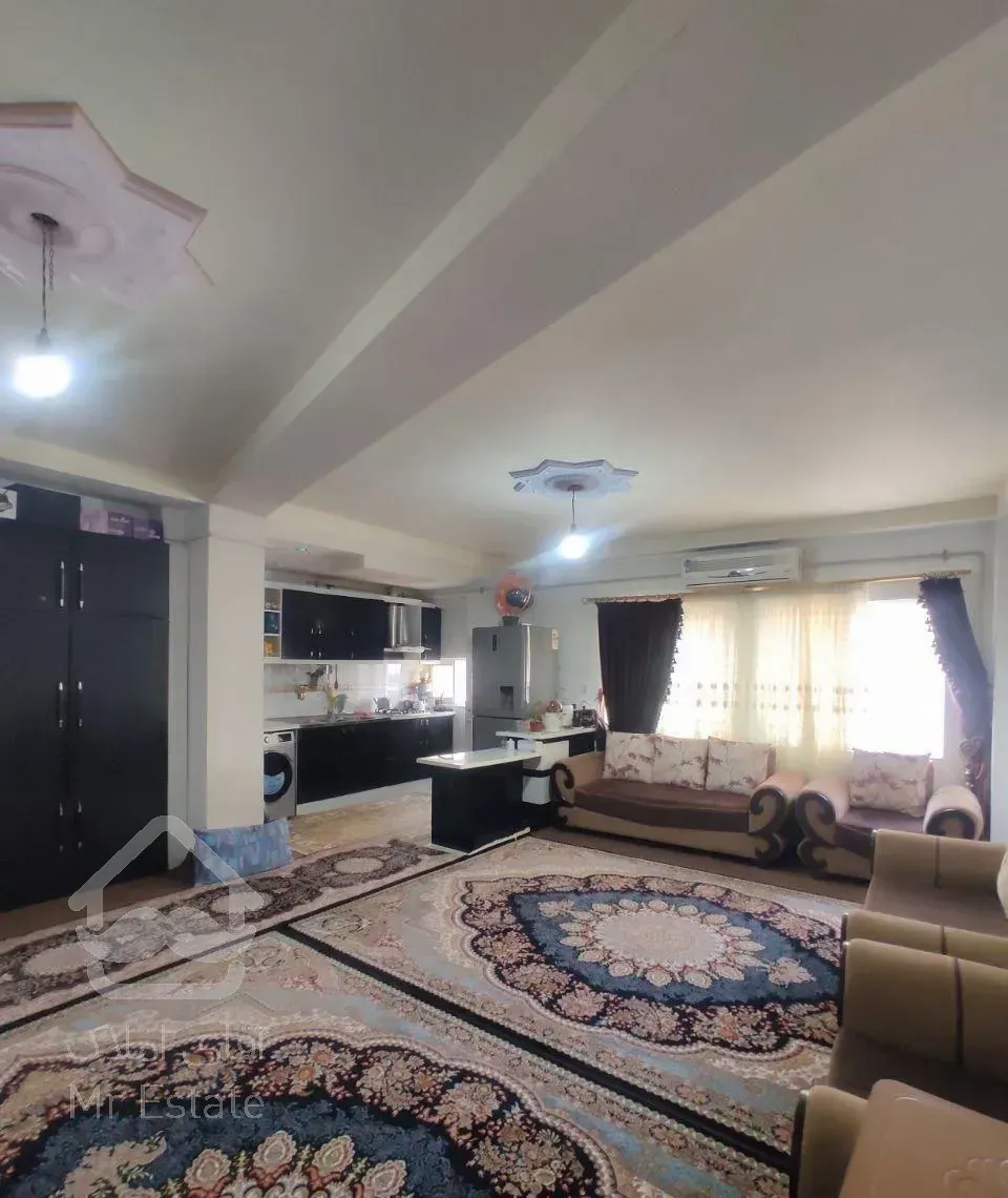 ۹۰ متر آپارتمان با سند و پارکینگ محمودآباد