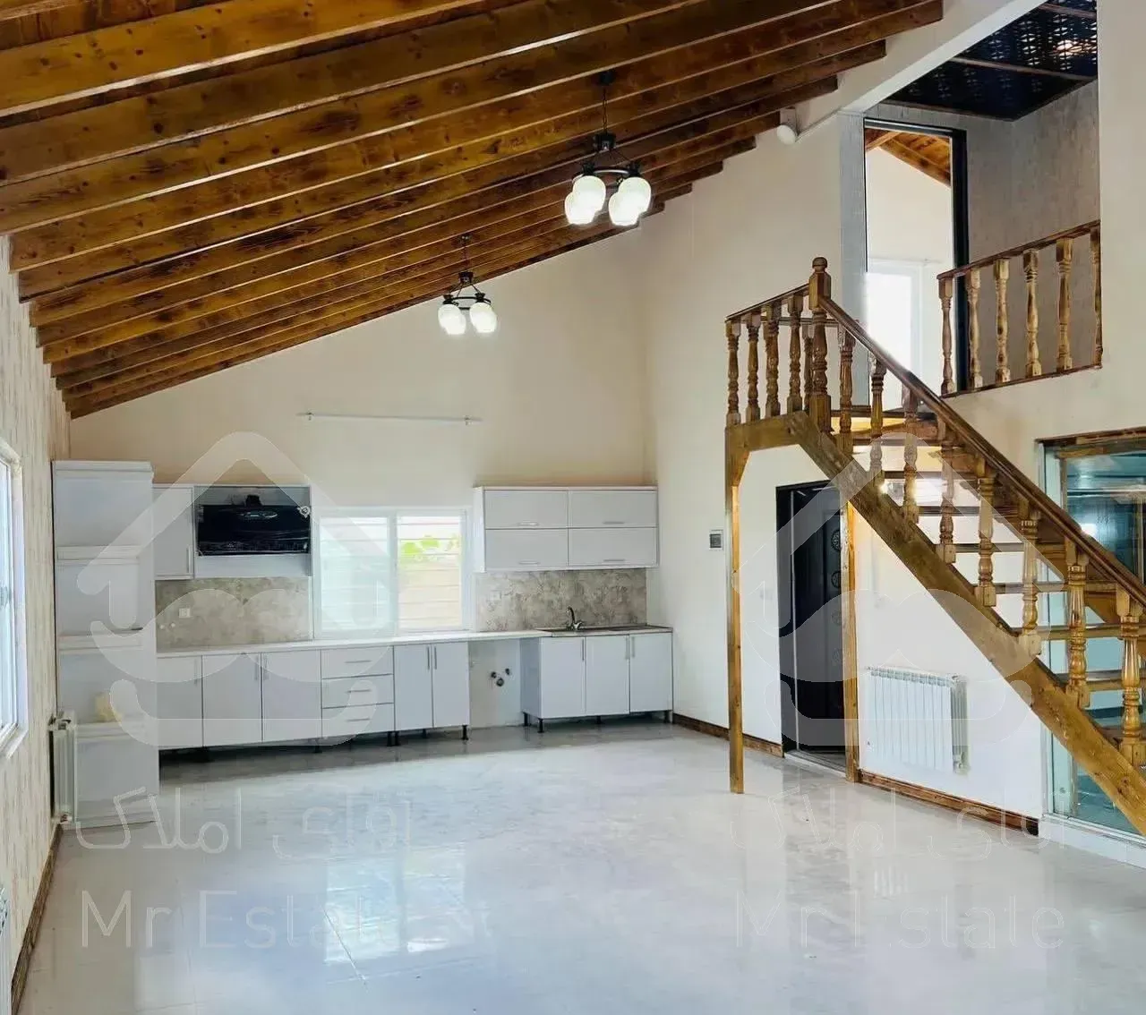 ویلا باغ نیم پیلوت ۳۰۰ متر شهرکی سند تکبرگ