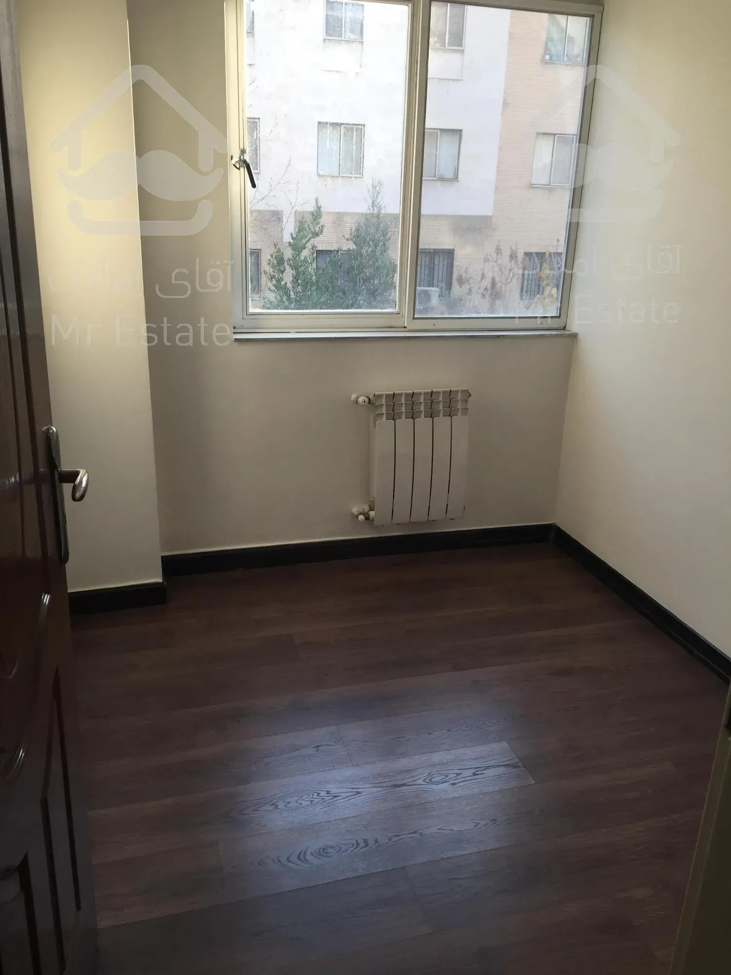 ۱۳۰ متری سه خواب/دریاچه چیتگر/آبشار تهران