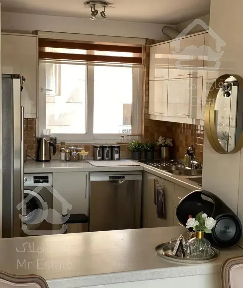 ۱۲۰متر آپارتمان شمال جردن (  / ۲پارکینگ  )