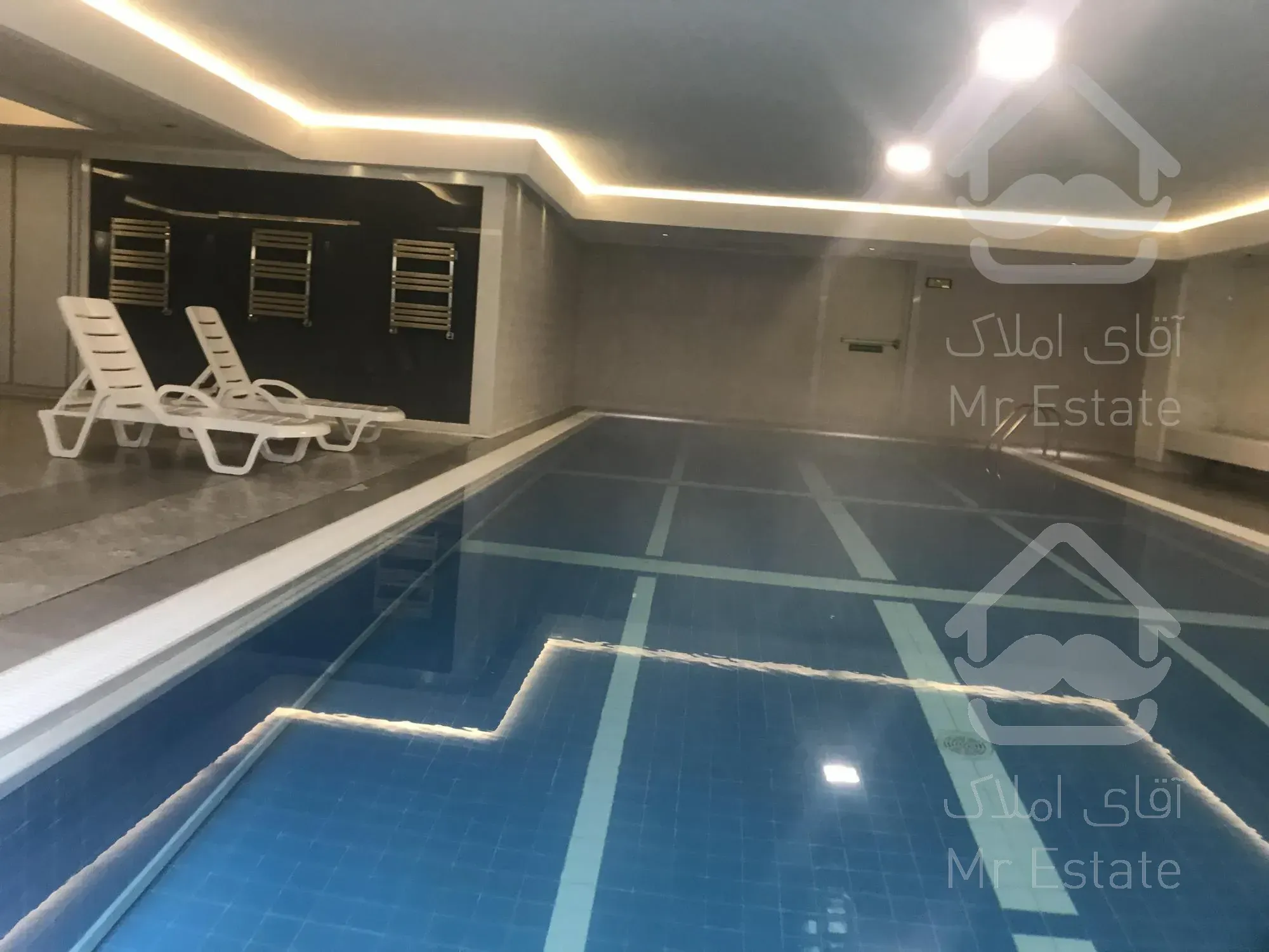 آپارتمان ۲۶۰ متری مدرن کامرانیه ۲۰ متر تراس