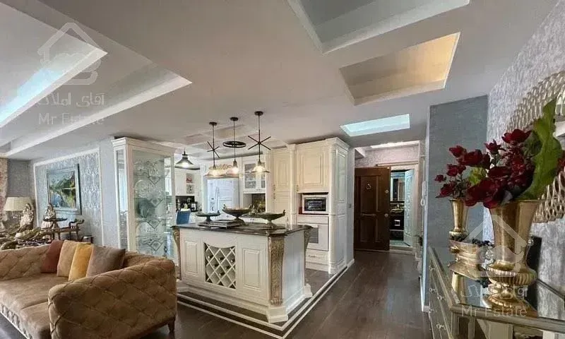 ۲۲۸متر۳خ مستر/۴ساله/فول فرنیش/لابی مجلل ویو ابدی