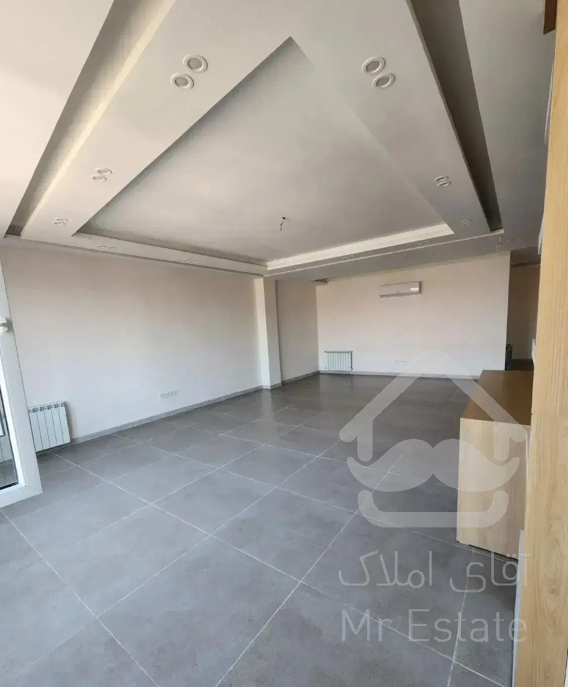 آپارتمان ۱۵۵ متری/سه خواب/دو مستر/گلسار