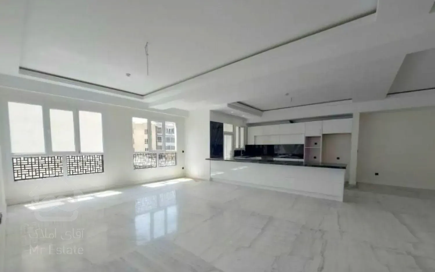 ۱۳۵متر/خیابان کمیل/اکازیون،کلید نخورده،تک واحدی