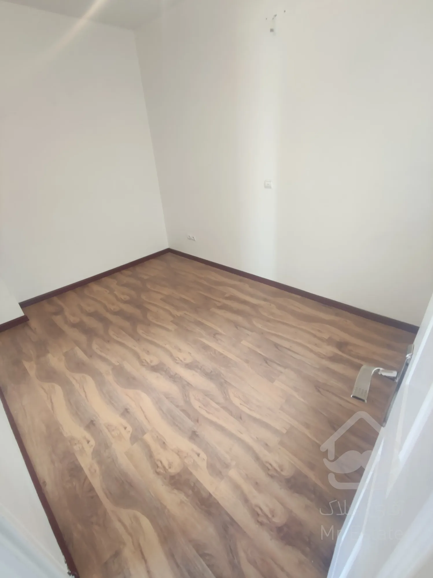 ۶۴متر۱خواب فول نور مستقیم