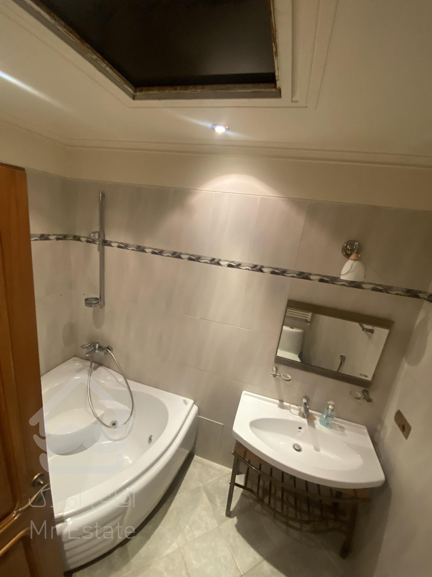 فروش آپارتمان ٣٣٣ متری فرمانیه