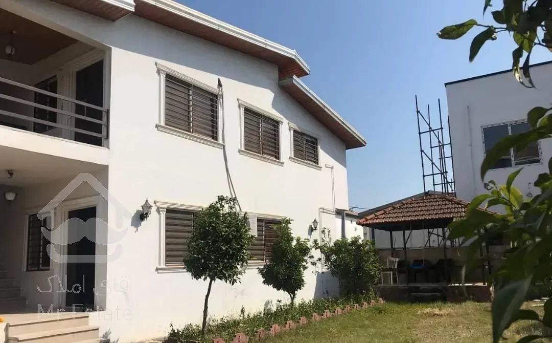 اپارتمان دنج با حیاط خلوت و سرسبز