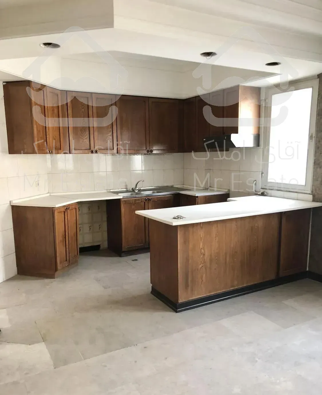 فروش واحد ۷۰ متری ، بلوار فرحزادی،دو انباری. ۱۳۷۰