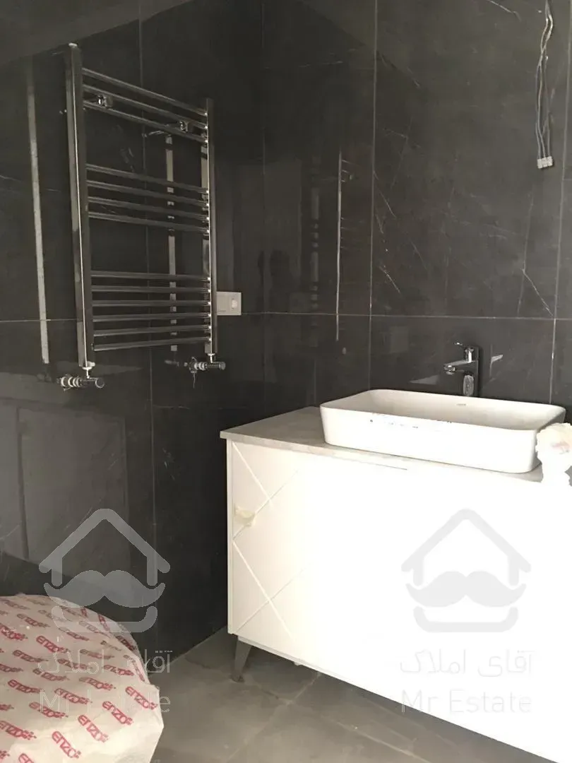 آپارتمان ١٢٠متری آجودانیه