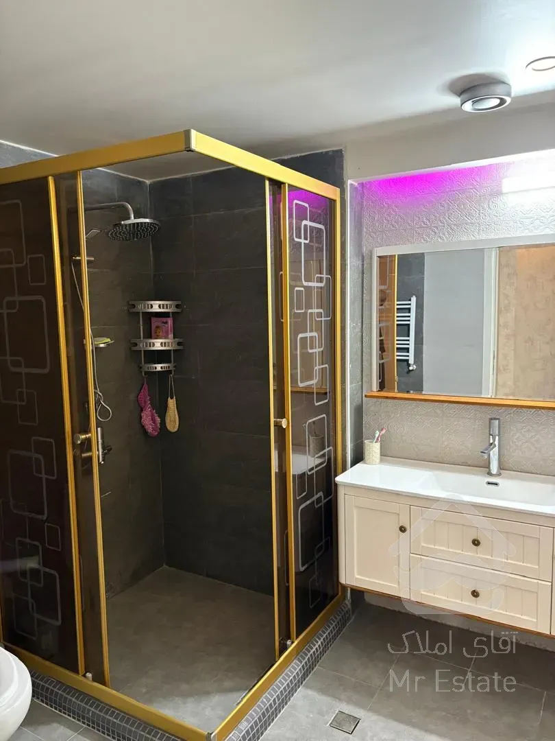 فروش آپارتمان ۱۴۵ متر ۳ خواب فرمانیه غربی غرق در نور