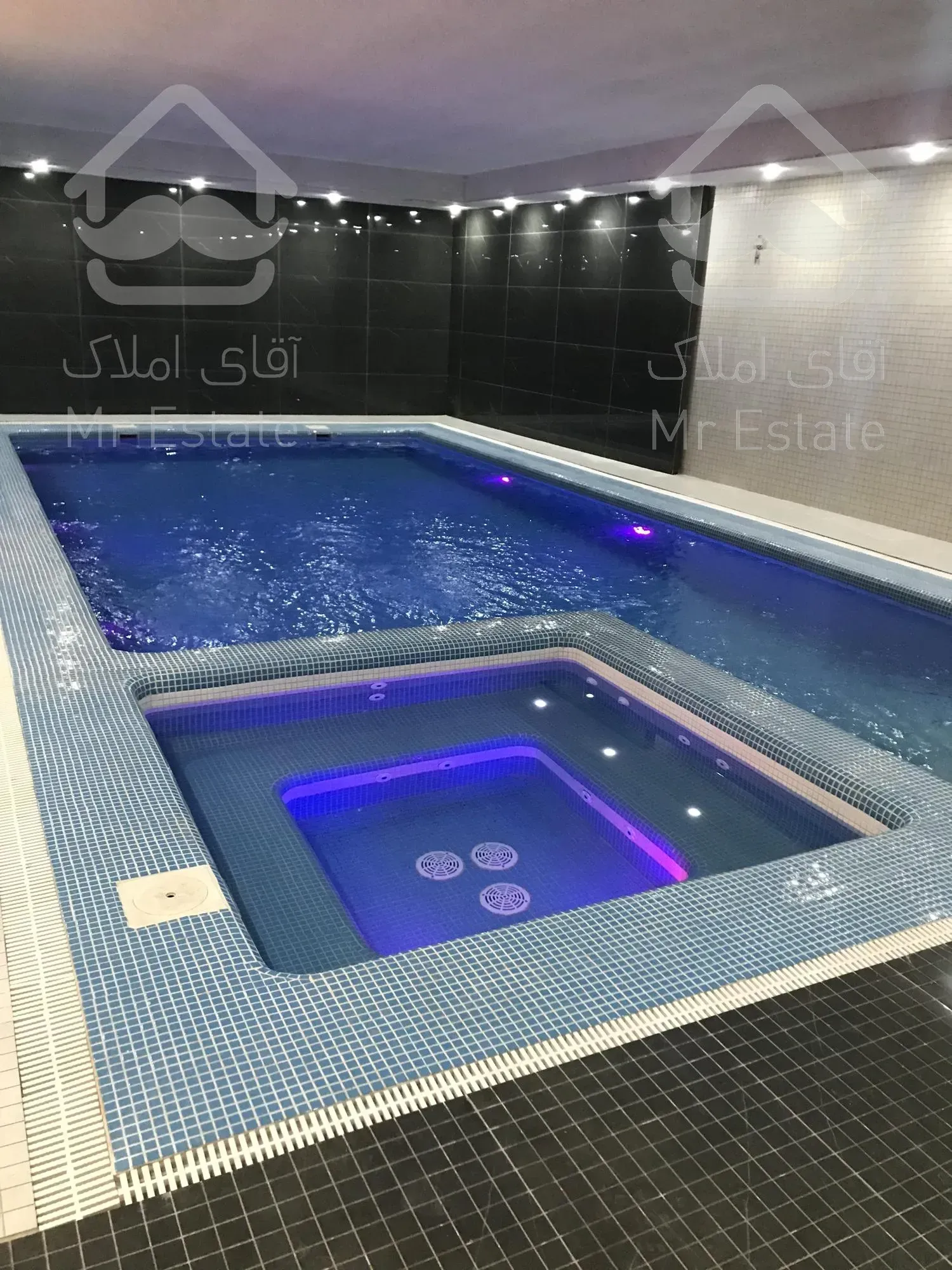 فروش آپارتمان ۲۵۰متری با حیاط ۵۰متری فول‌مشاعات شیراز بلوار جنگلی