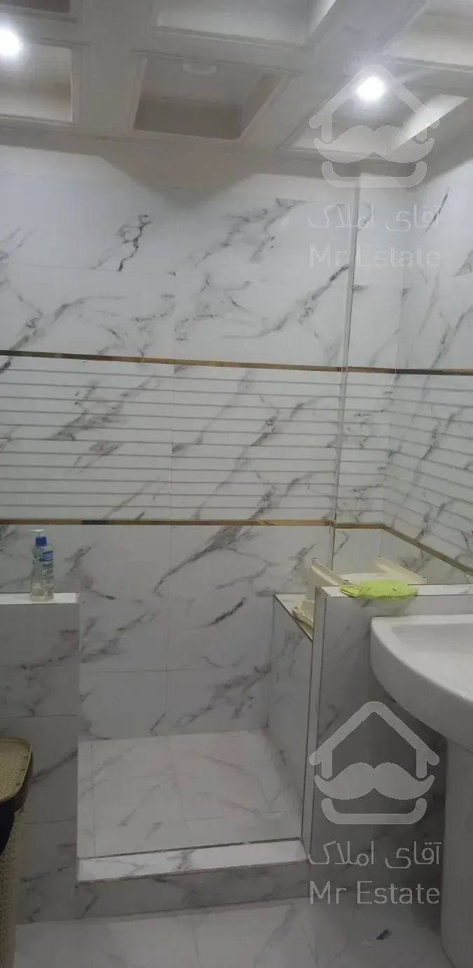 کیکاووس ۱۷۵متر