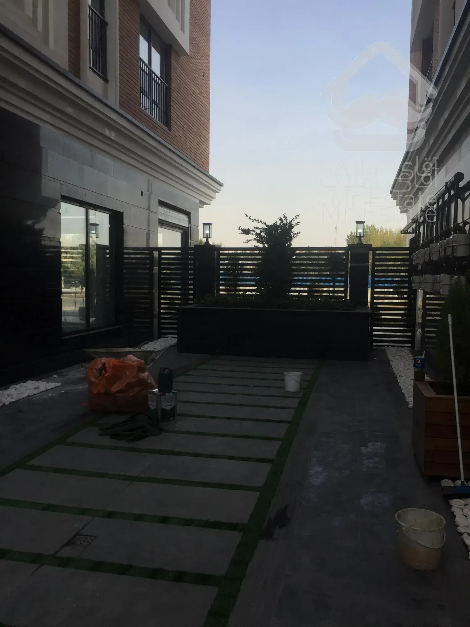 خرید واحد ۵۰ متری اقساطی چیتگر تهران ایران