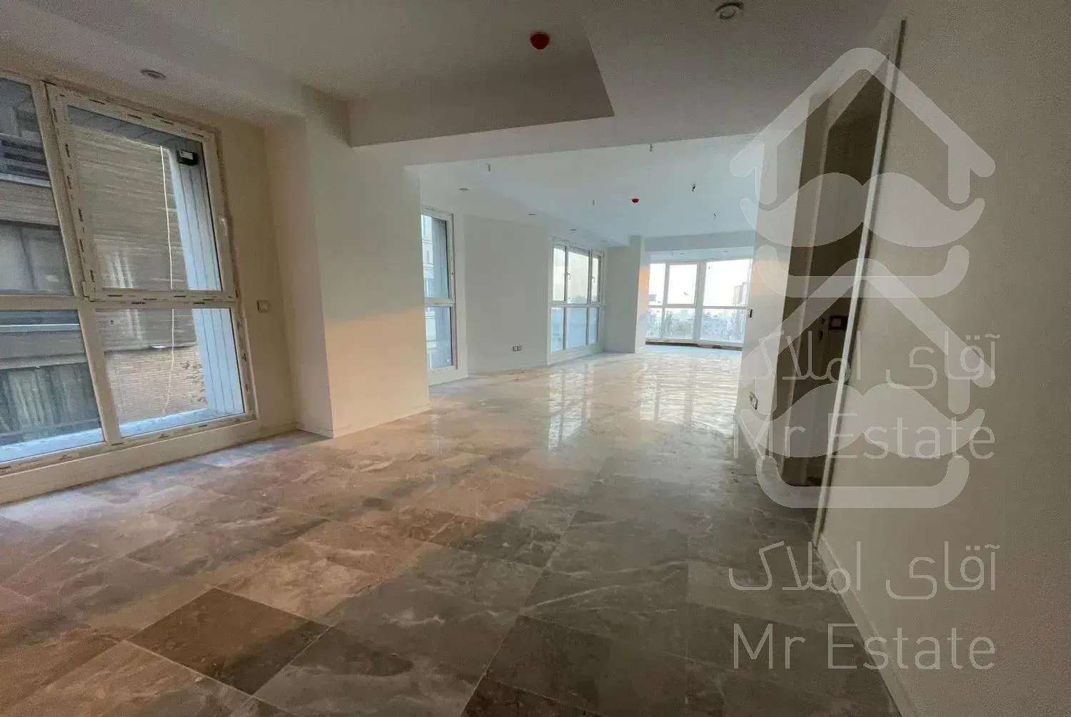 فروش واحد اداری ۱۴۵ متری/موقعیت اداری/جماران