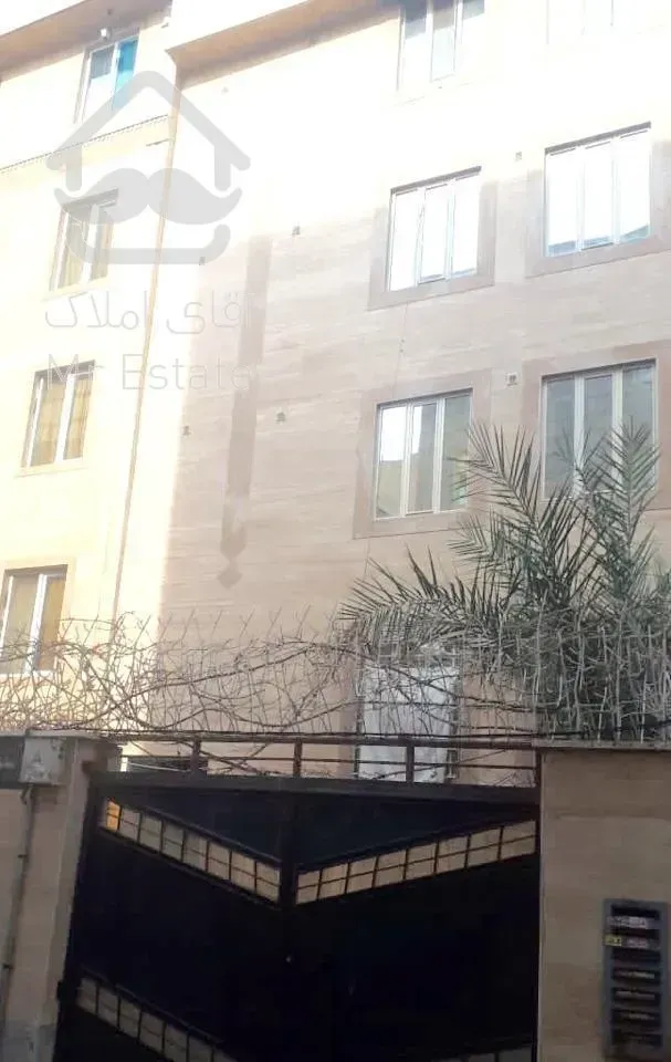 ۴۷متر بریانک نزدیک مترو و بی آرتی،خوش نقشه