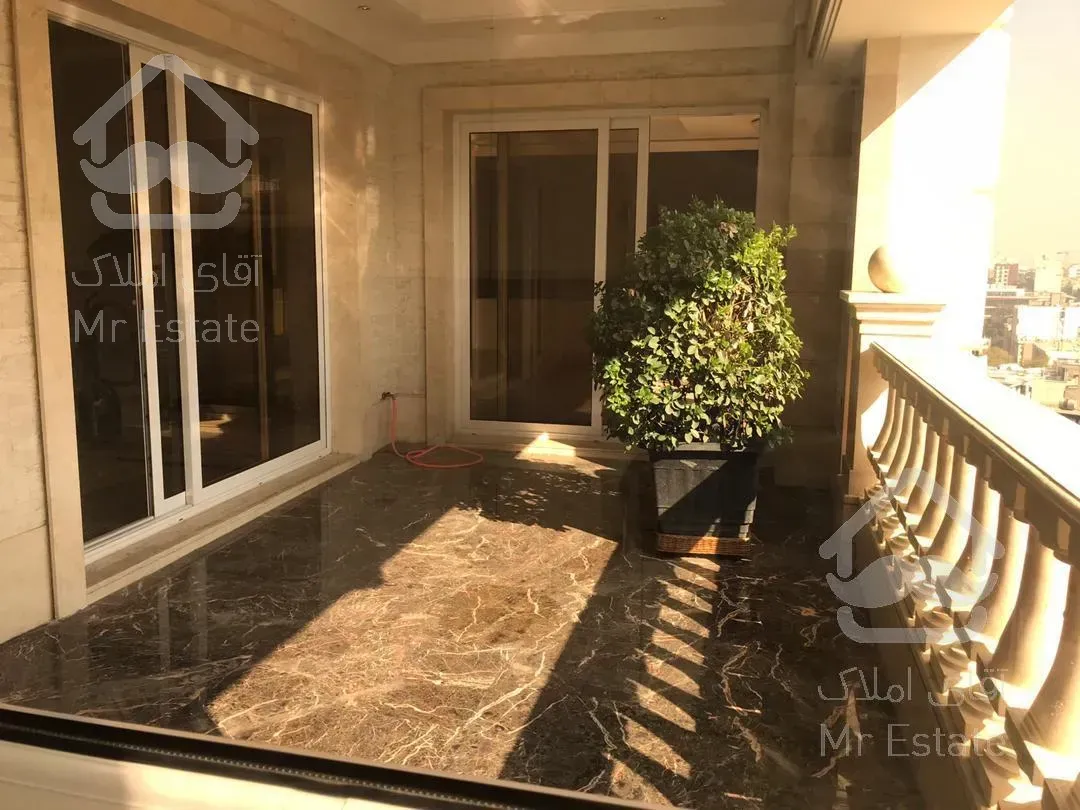 ۱۰۰۰ متر تیربلکس  پنت هاووس