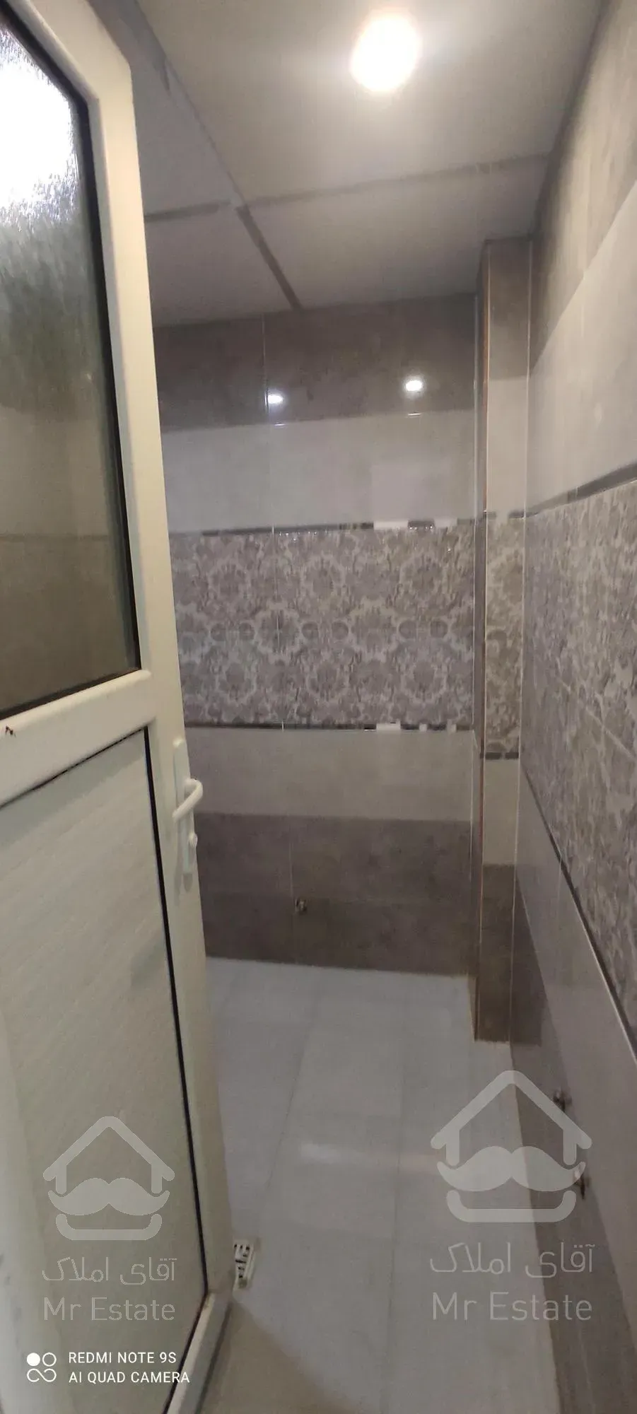 ۷۳متر۲خوابه/فول بازسازی شده/طبقه۳ روئیتی/۸واحدی